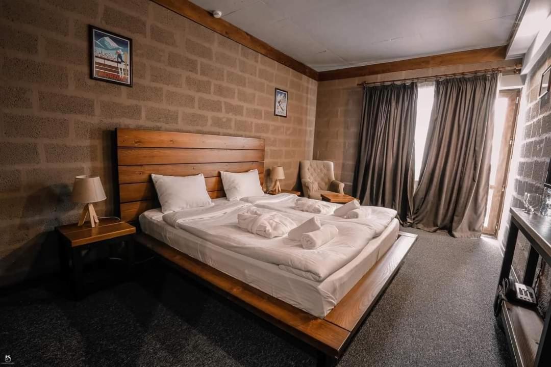Alpine Lounge Boutique Hotel Kazbegi Esterno foto