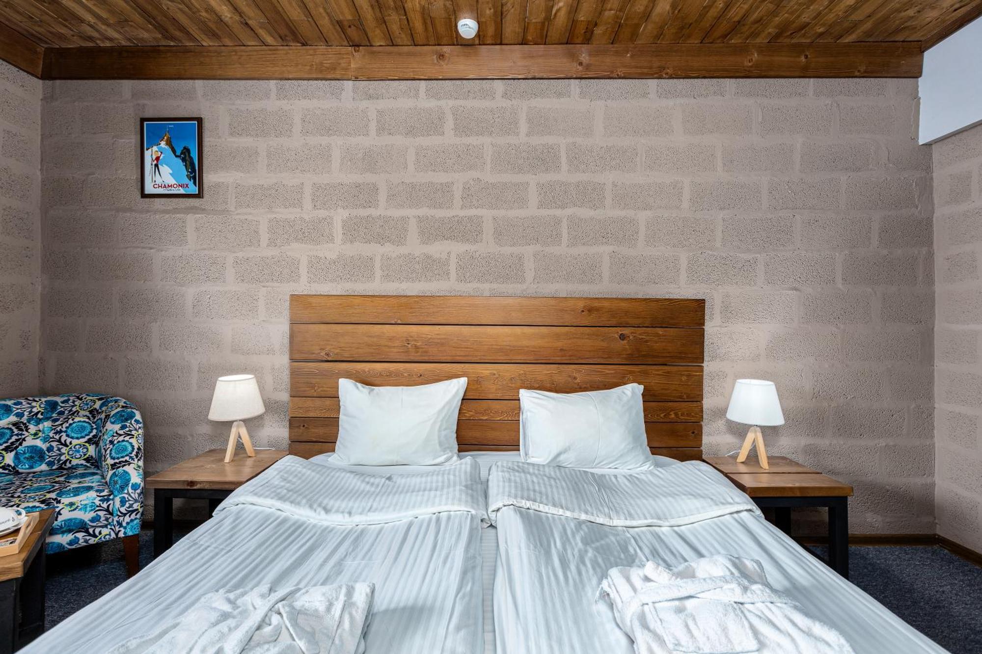 Alpine Lounge Boutique Hotel Kazbegi Esterno foto