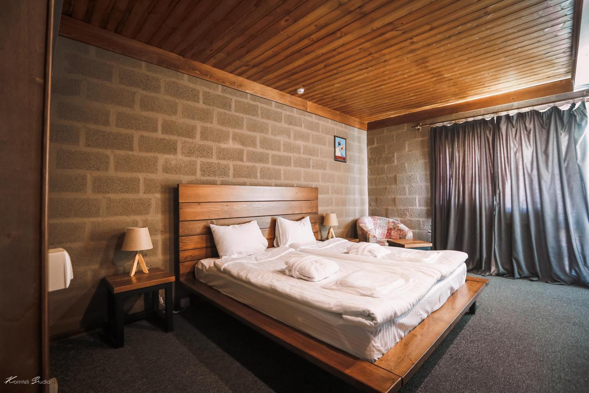 Alpine Lounge Boutique Hotel Kazbegi Esterno foto