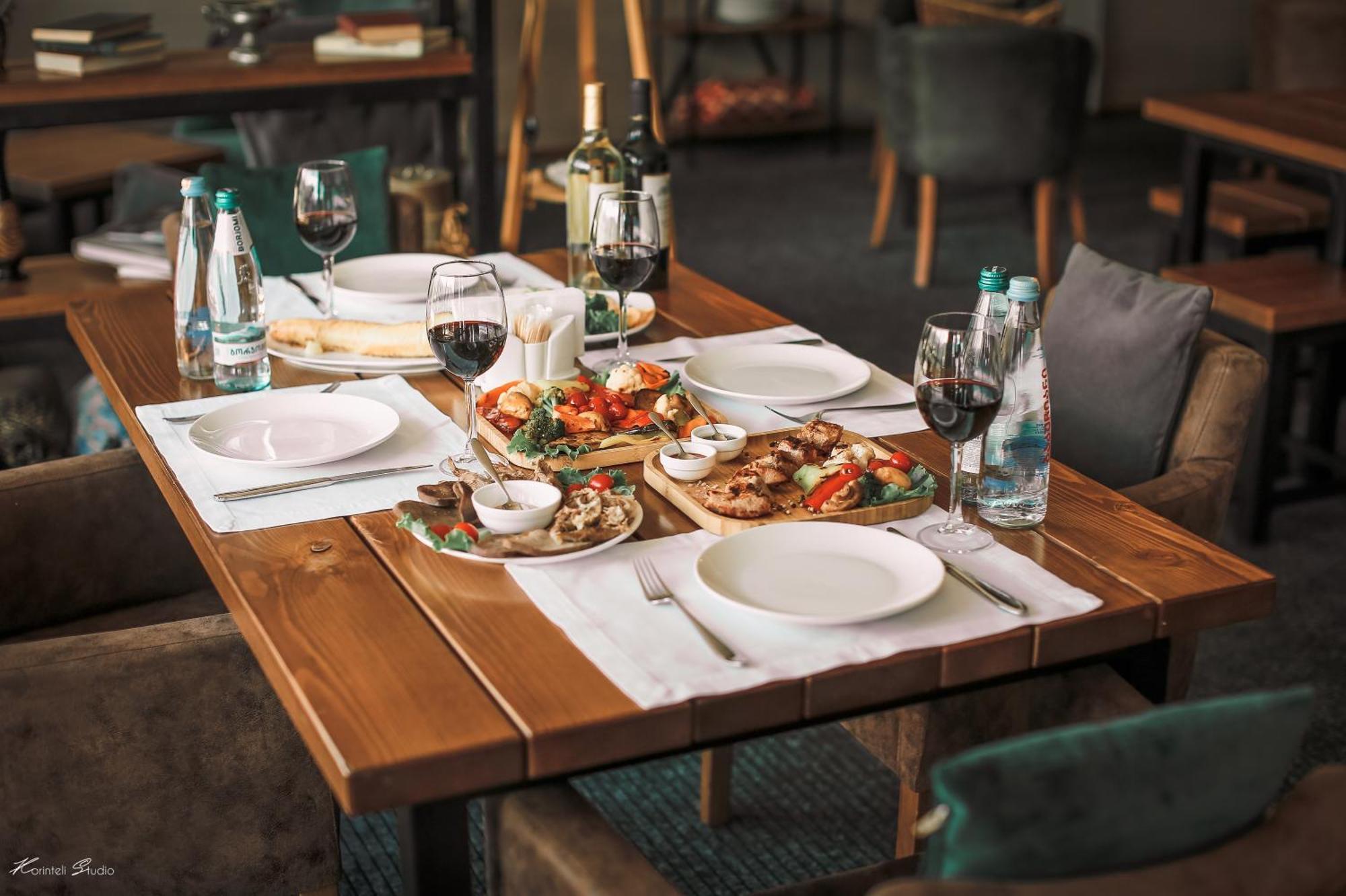 Alpine Lounge Boutique Hotel Kazbegi Esterno foto