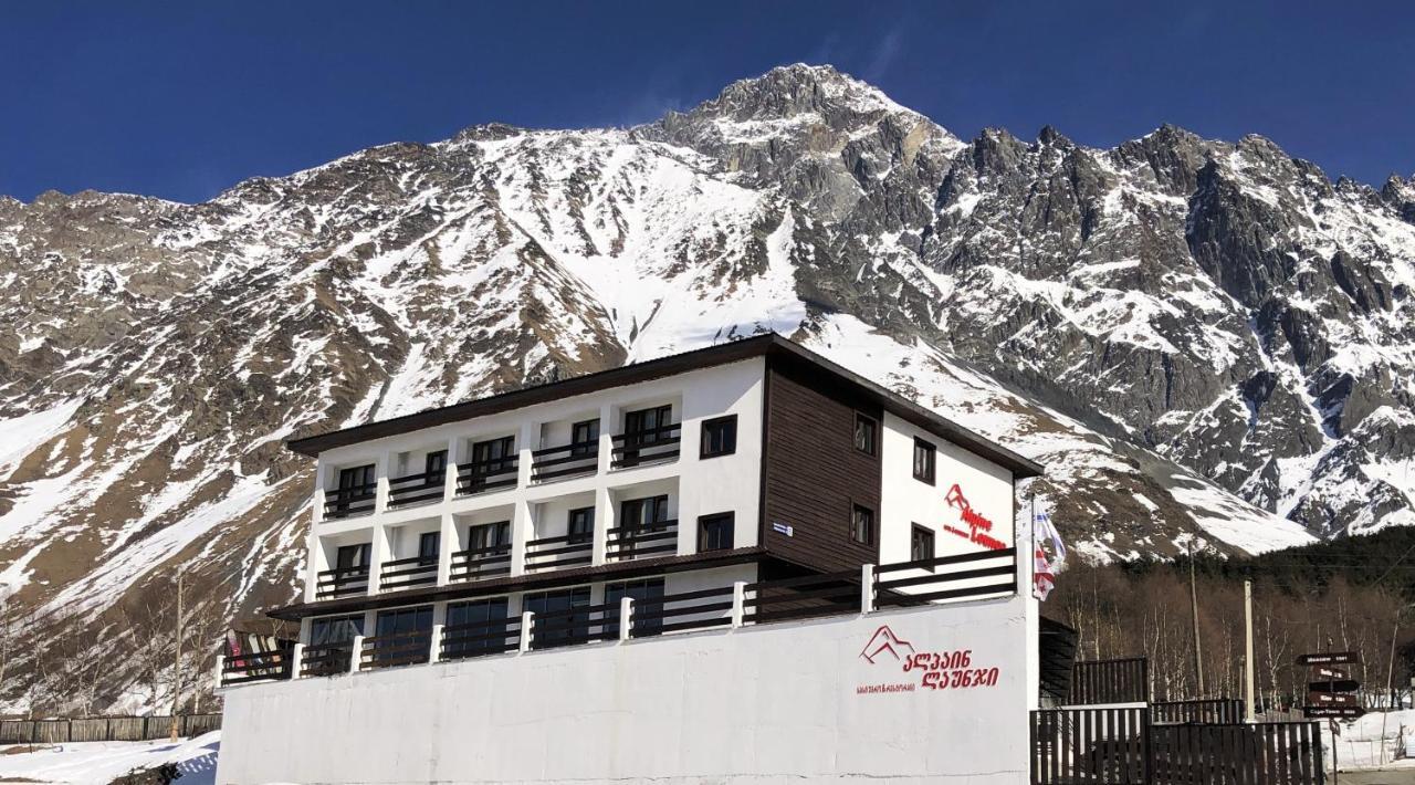 Alpine Lounge Boutique Hotel Kazbegi Esterno foto