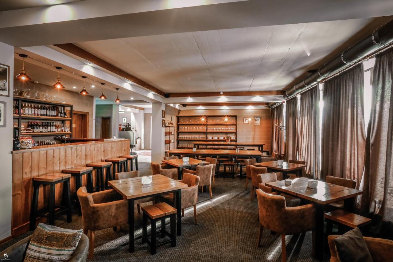 Alpine Lounge Boutique Hotel Kazbegi Esterno foto